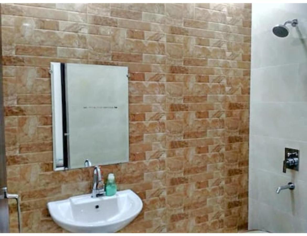 Hotel Basera Guest House, Saharanpur Luaran gambar